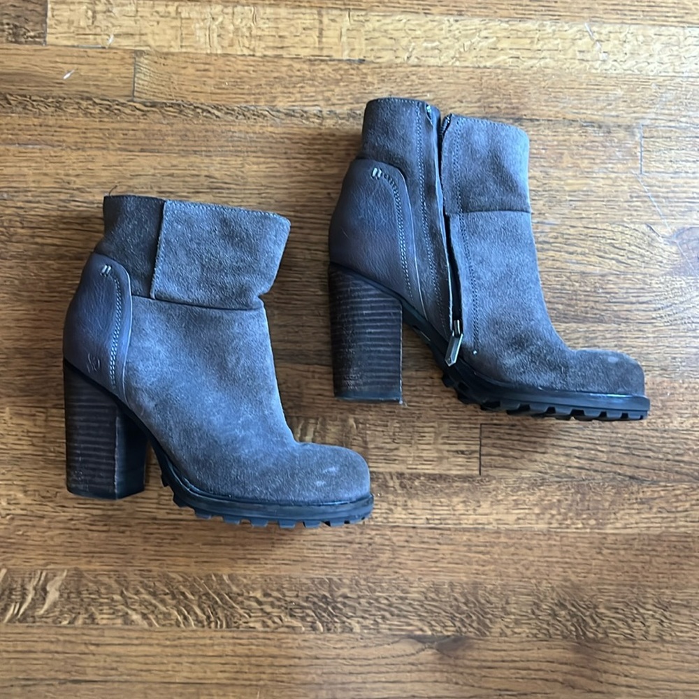 Sam Edelman booties taupe colored